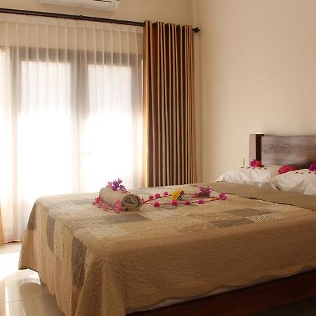 Kampoeng Senggigi Hotel Mangsit Bagian luar foto